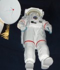 Fabrication de 2 astronautes pouvant être utilisés par des enfants.