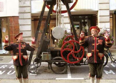 Réalisation des costumes vestes et berets